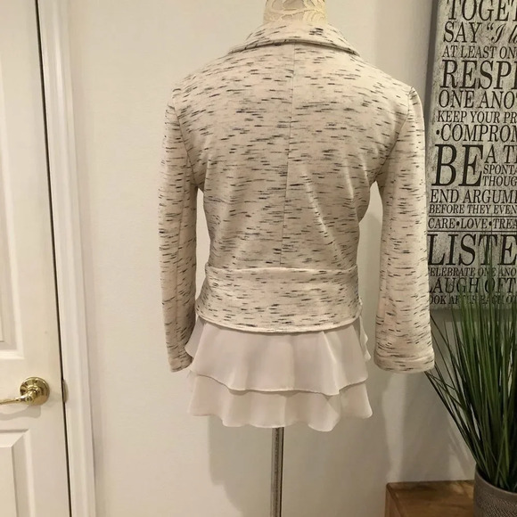 Anthropologie Cartonnier Cream Blazer w/ Flounce - Picture 5 of 9